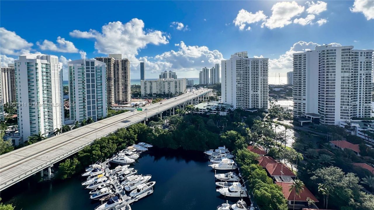 3500 Mystic Pointe Dr, Unit 2206, Aventura, FL 33180 Photo