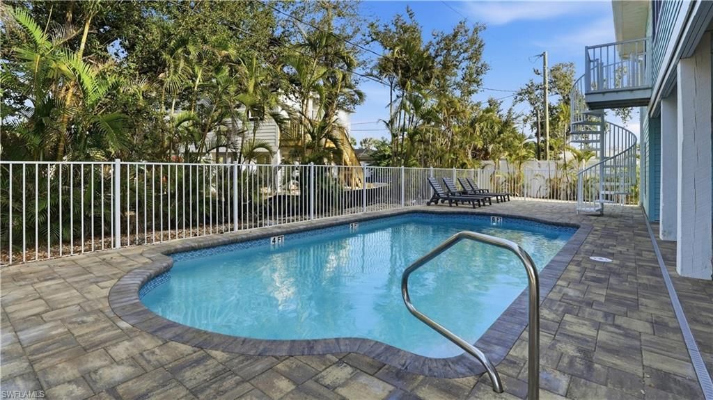 165 Connecticut St, Fort Myers Beach, FL 33931 Photo