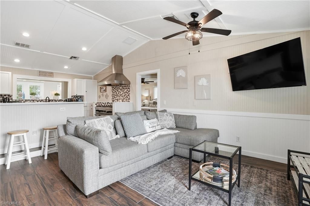 165 Connecticut St, Fort Myers Beach, FL 33931 Photo