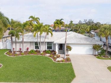 3807 48TH AVENUE S, ST PETERSBURG, FL 33711