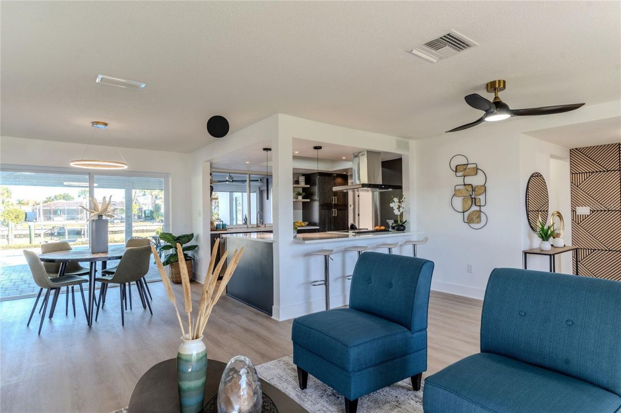 3807 48th Avenue S, Saint Petersburg, FL 33711 Photo