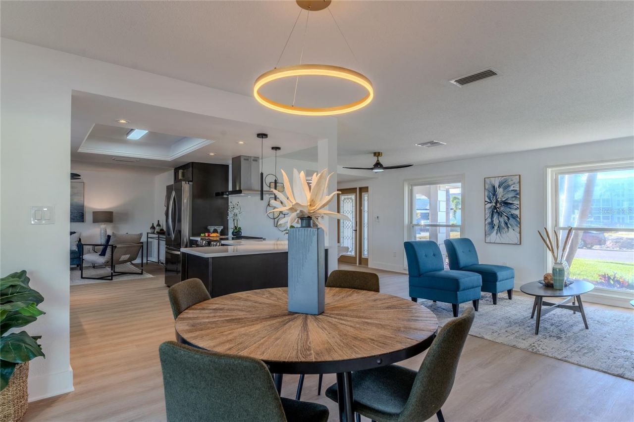 3807 48th Avenue S, Saint Petersburg, FL 33711 Photo