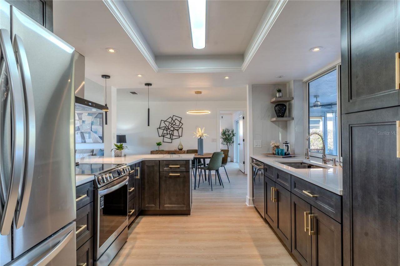 3807 48th Avenue S, Saint Petersburg, FL 33711 Photo