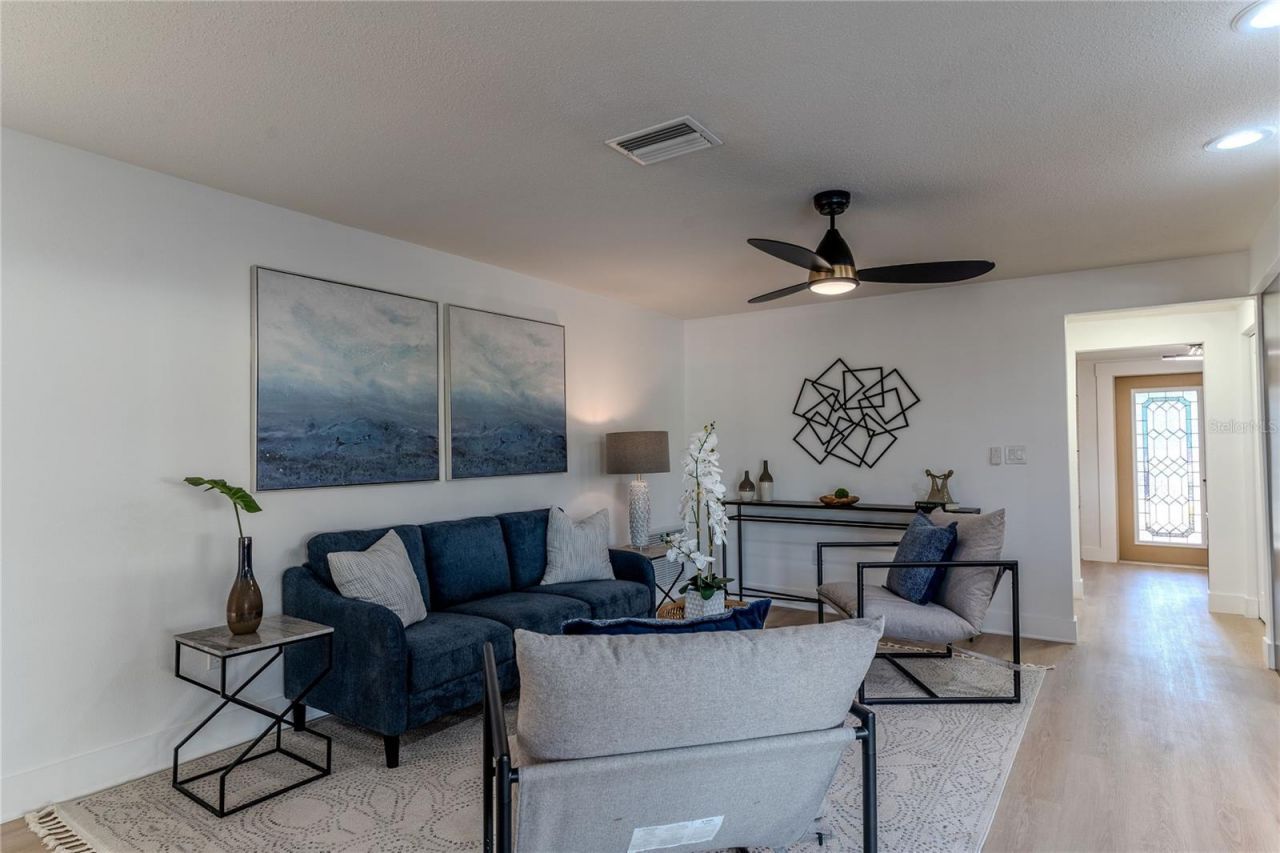 3807 48th Avenue S, Saint Petersburg, FL 33711 Photo