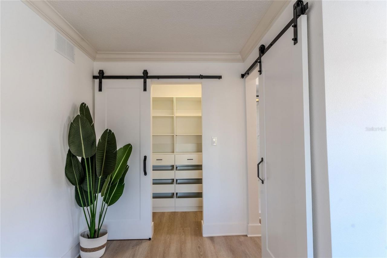 3807 48th Avenue S, Saint Petersburg, FL 33711 Photo