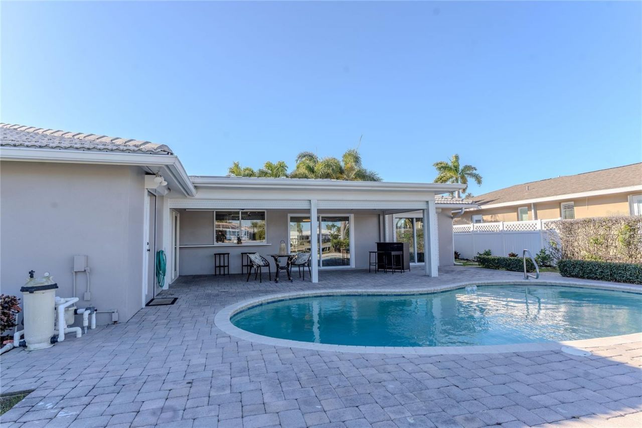 3807 48th Avenue S, Saint Petersburg, FL 33711 Photo