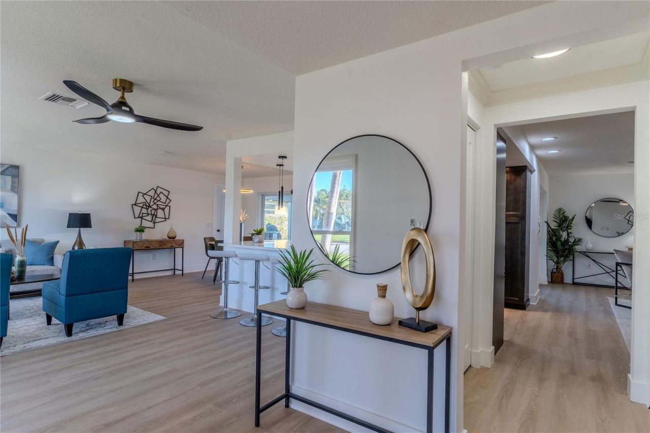 3807 48th Avenue S, Saint Petersburg, FL 33711 Photo