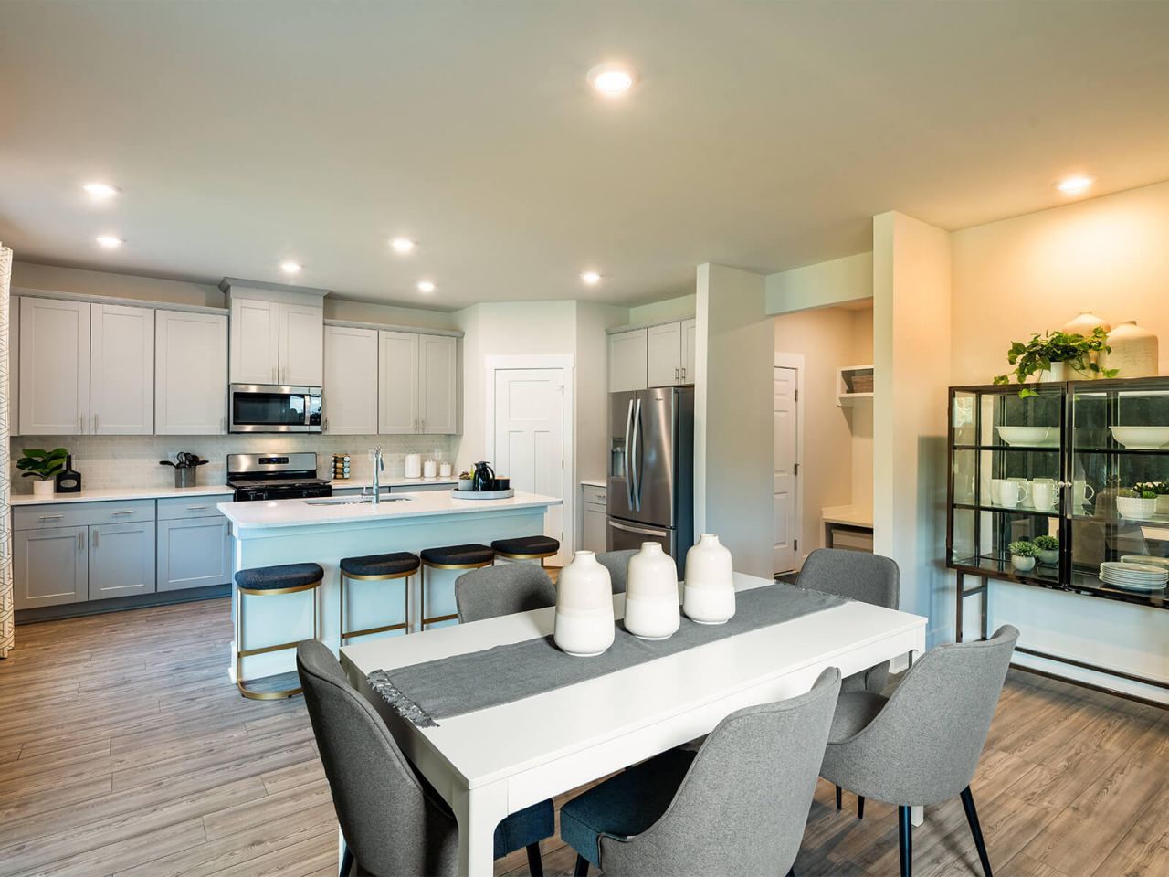 370 Calm Water Way Photo 5