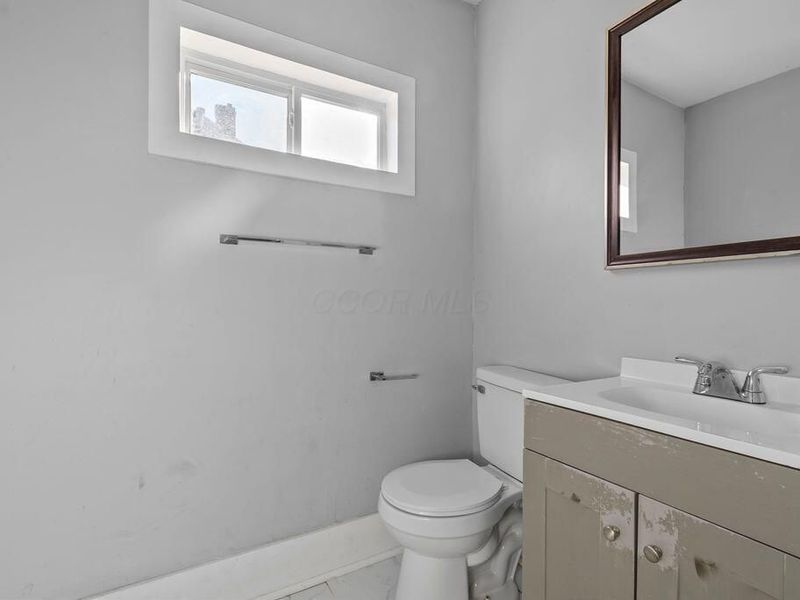 1121 E Livingston Avenue, Columbus, OH 43205 Photo 14