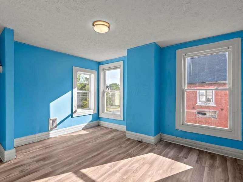 1121 E Livingston Avenue, Columbus, OH 43205 Photo 19