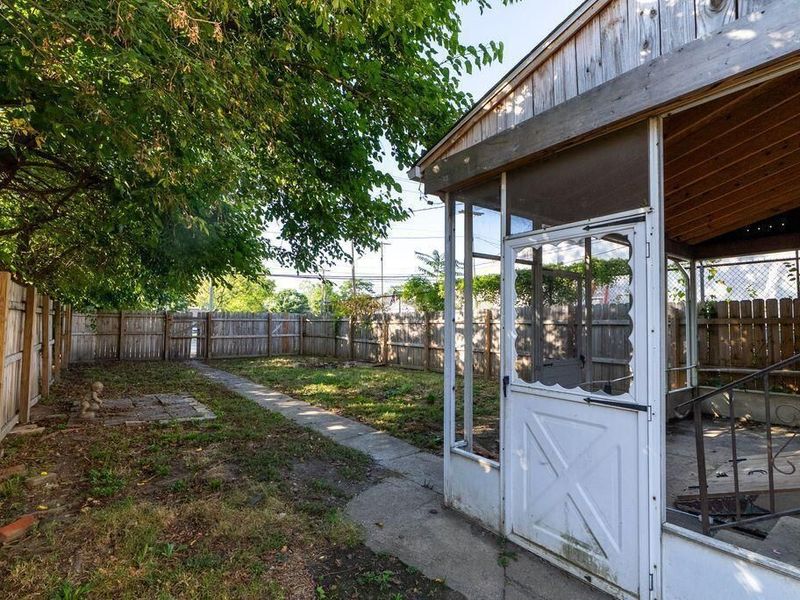 1121 E Livingston Avenue, Columbus, OH 43205 Photo 23