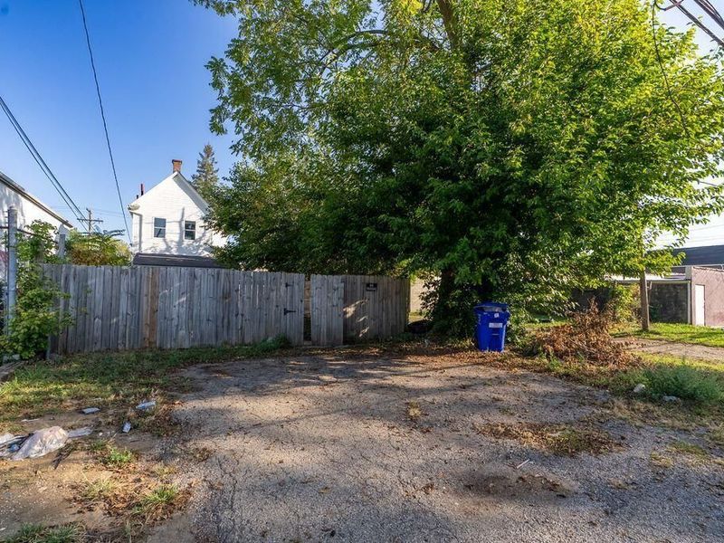 1121 E Livingston Avenue, Columbus, OH 43205 Photo 26