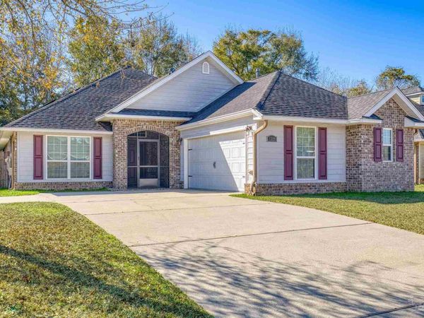 7329 Farmers Rd, Pensacola, FL 32526