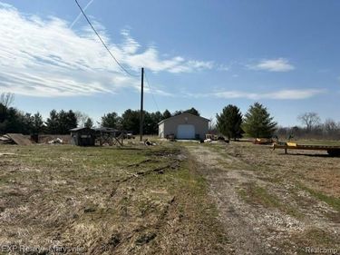 6919 Emmett Road, Brockway Twp, MI 48097