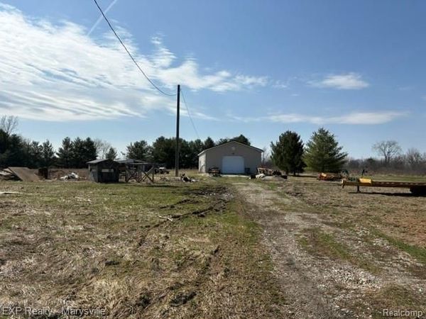 6919 Emmett Road, Brockway Twp, MI 48097