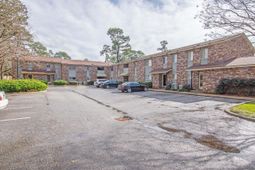 805 Andrea Lane photo 4