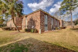 805 Andrea Lane photo 4