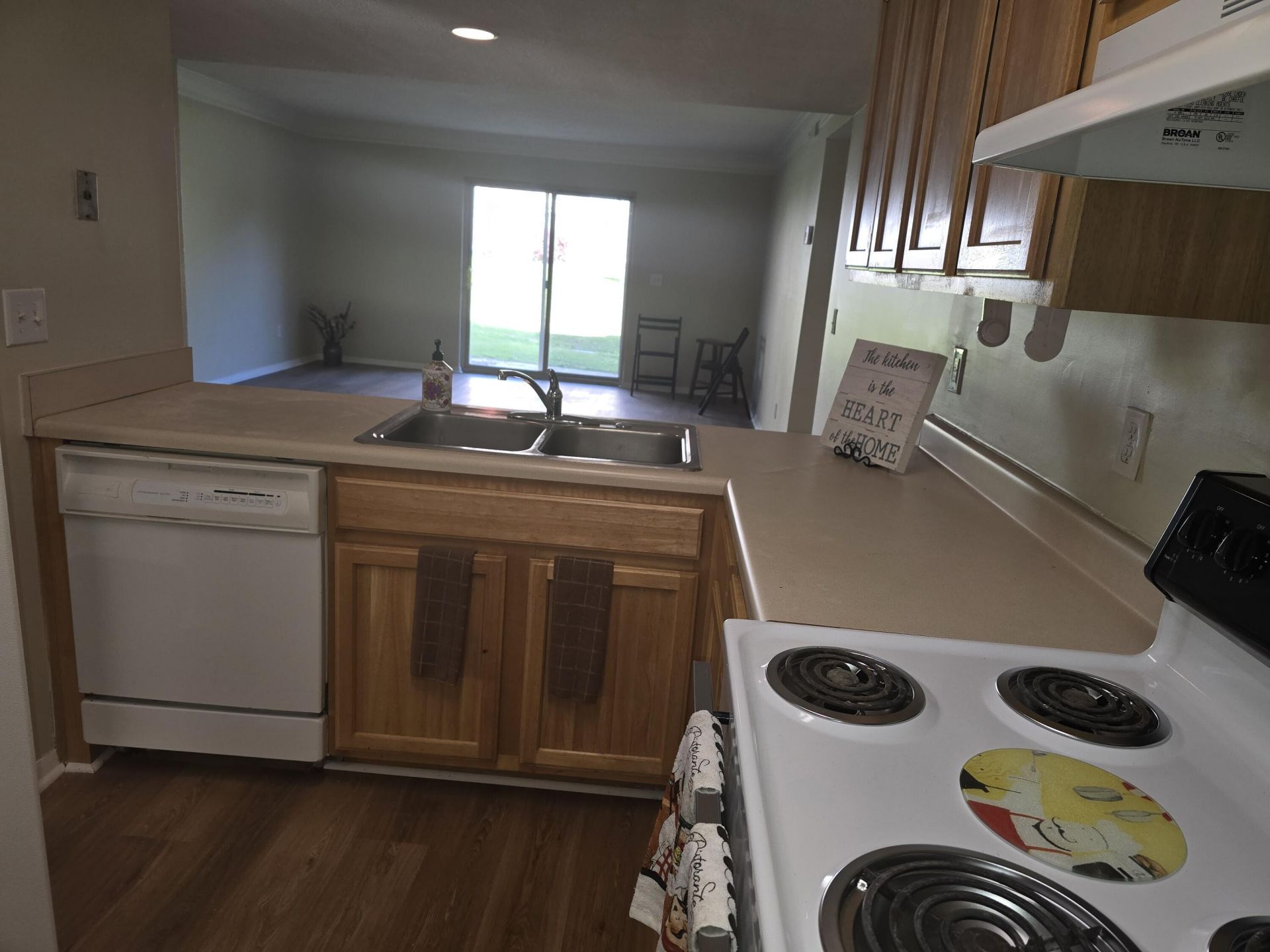 805 Andrea Lane Photo 9