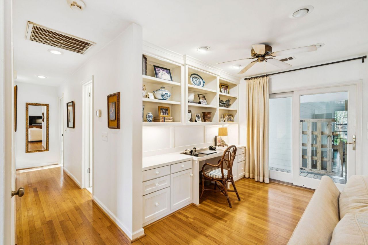 119 Freeman Street Photo 16