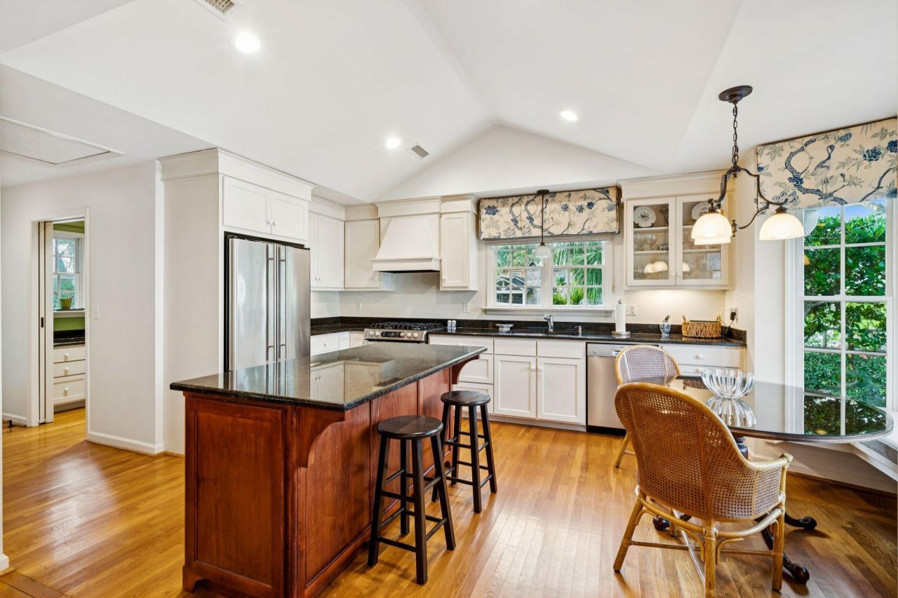 119 Freeman Street Photo 19