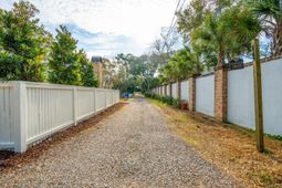 119 Freeman Street photo 4