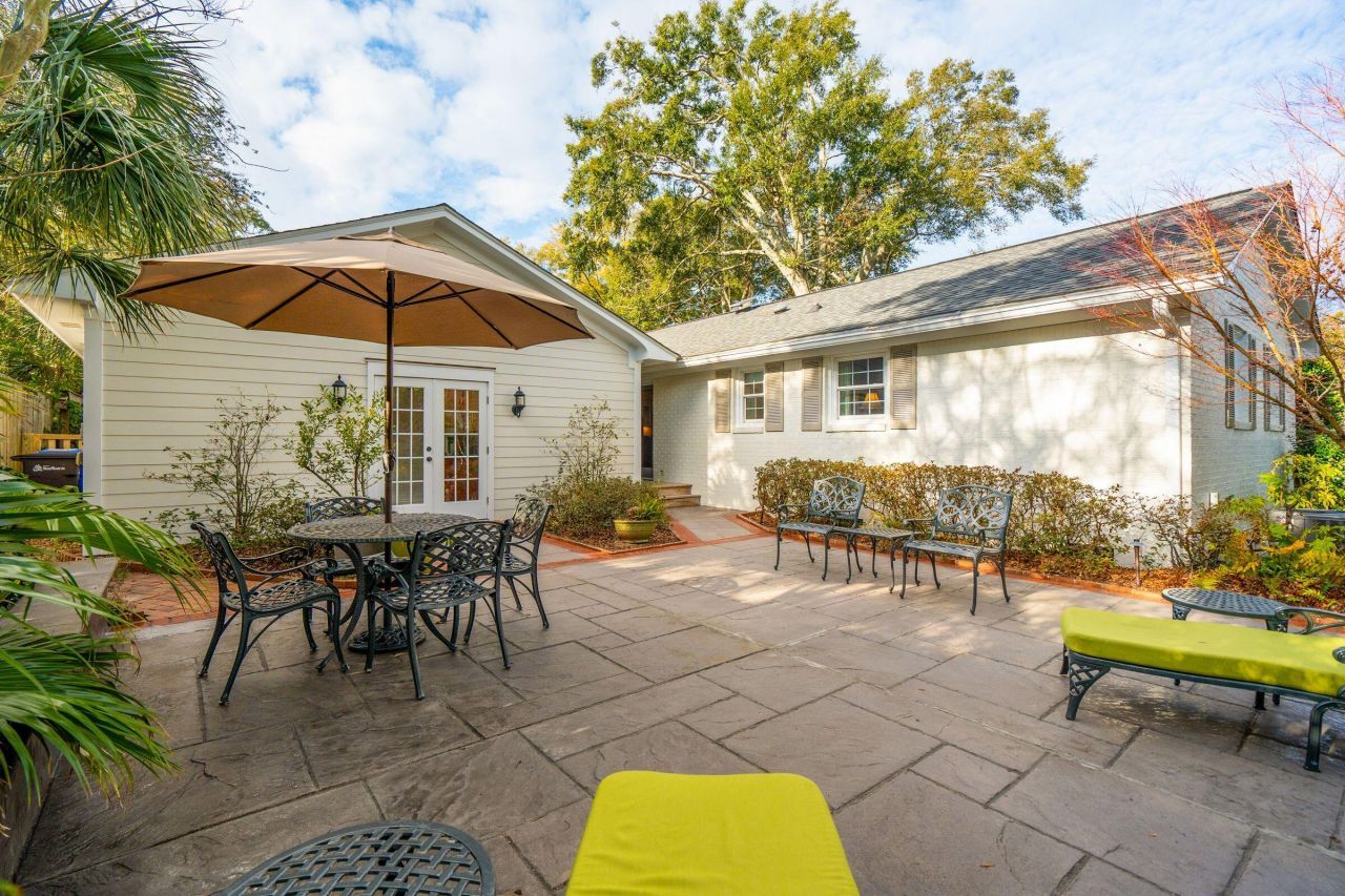 119 Freeman Street Photo 32