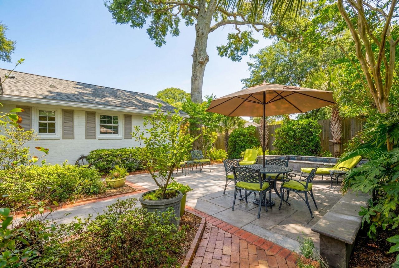 119 Freeman Street Photo 33