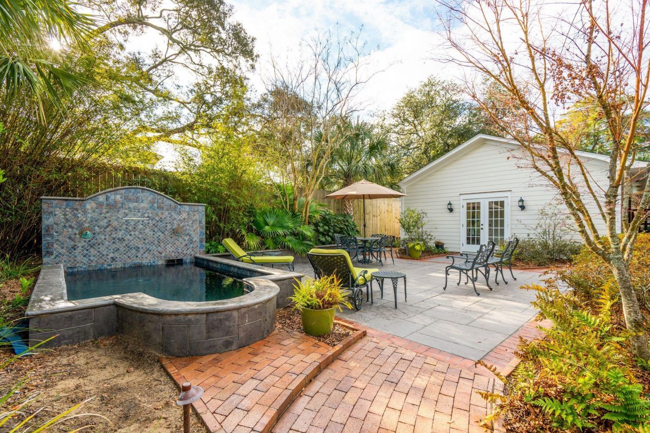 119 Freeman Street Photo 35