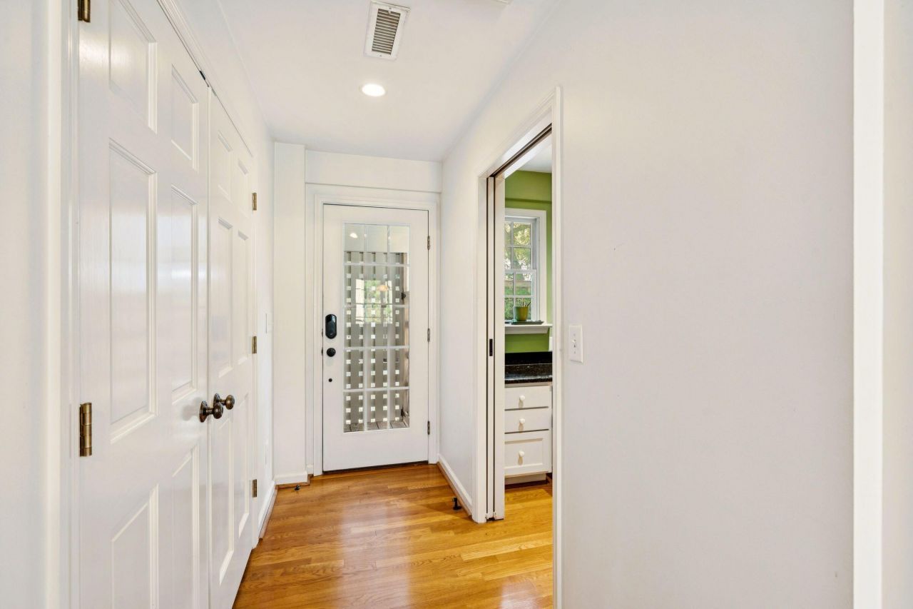 119 Freeman Street Photo 39