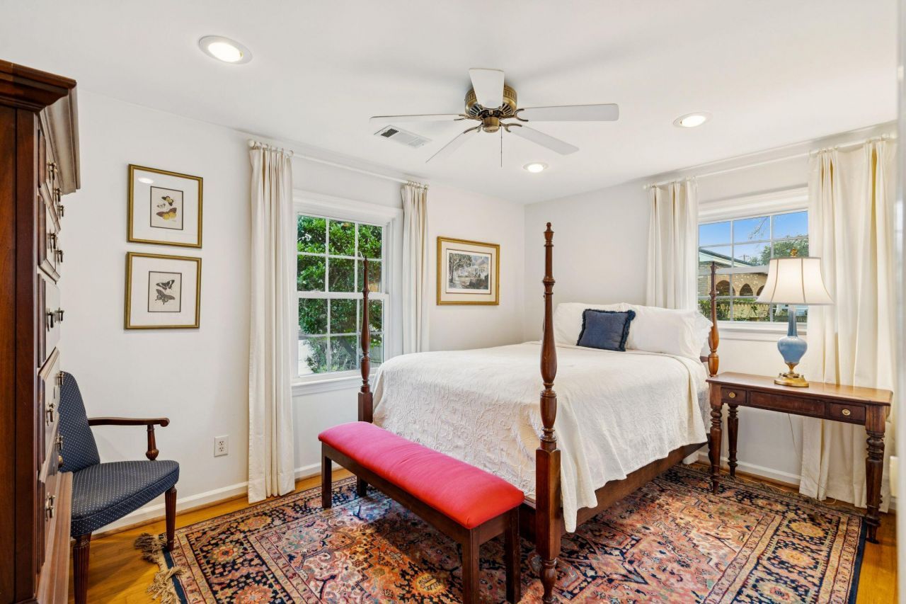 119 Freeman Street Photo 49