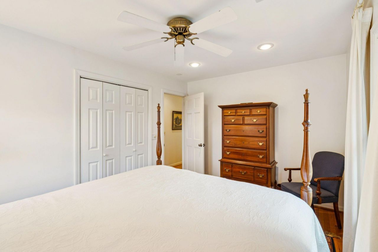 119 Freeman Street Photo 50