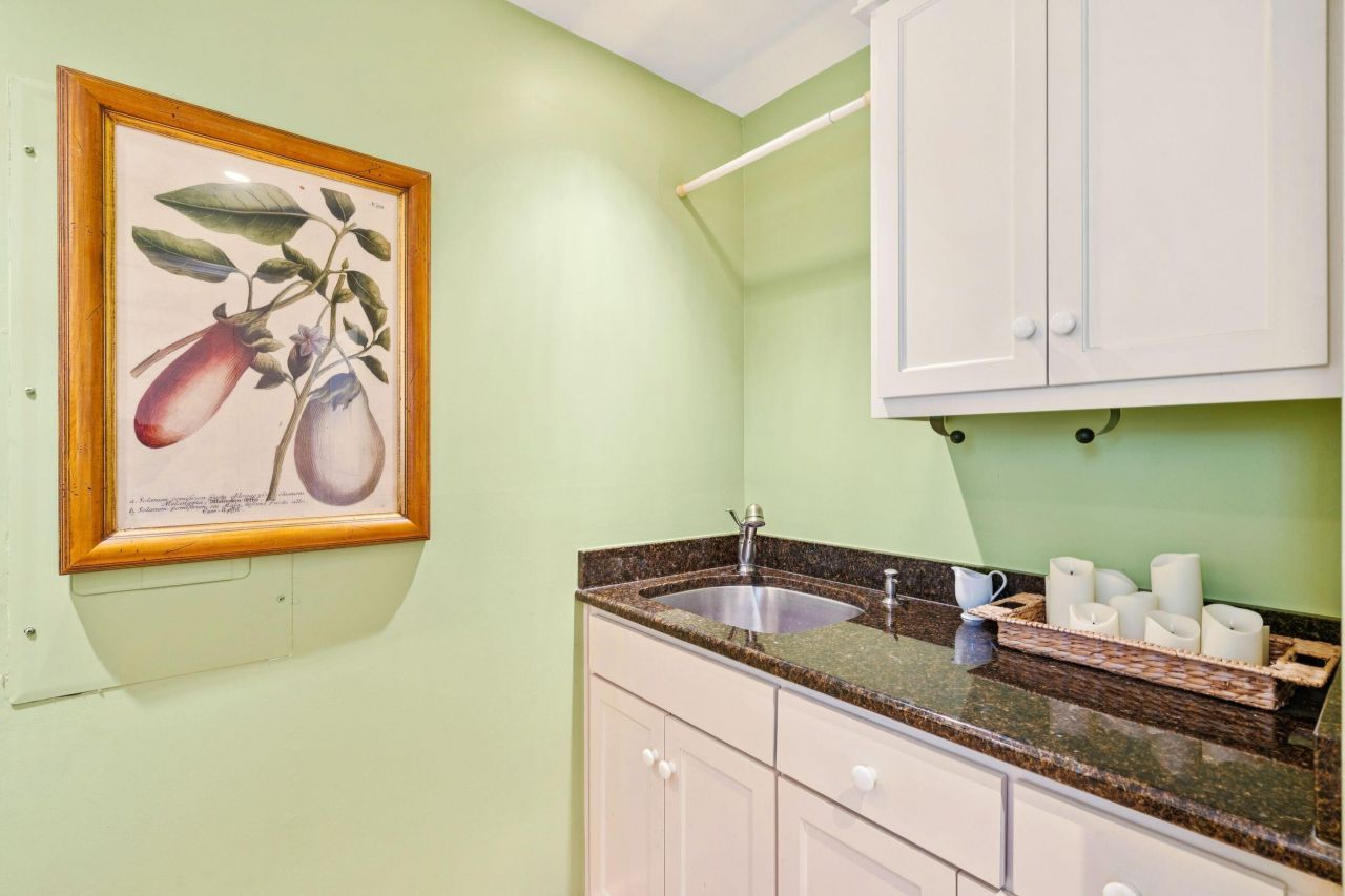 119 Freeman Street Photo 52