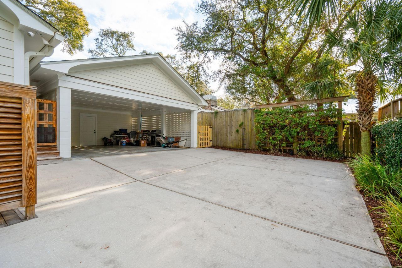 119 Freeman Street Photo 54