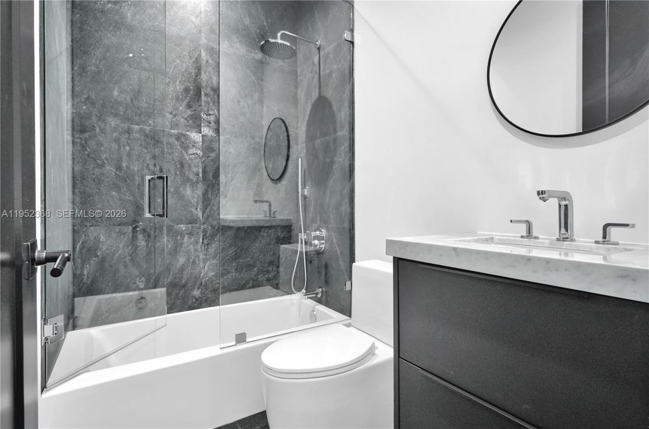 30 NE 50th St , Miami, FL 33137 Photo