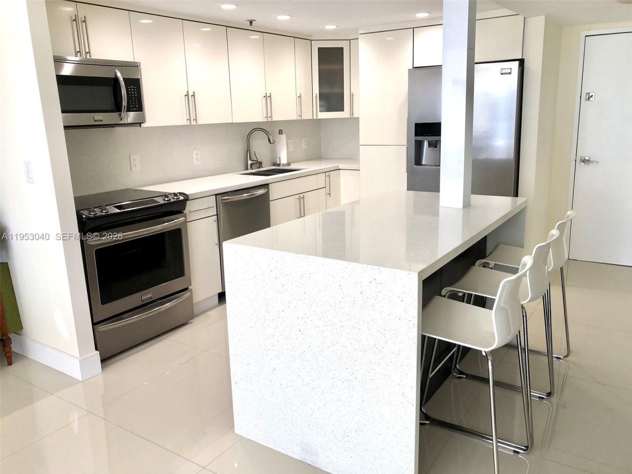 20515 E Country Club Dr, Unit 1448, Aventura, FL 33180 Photo
