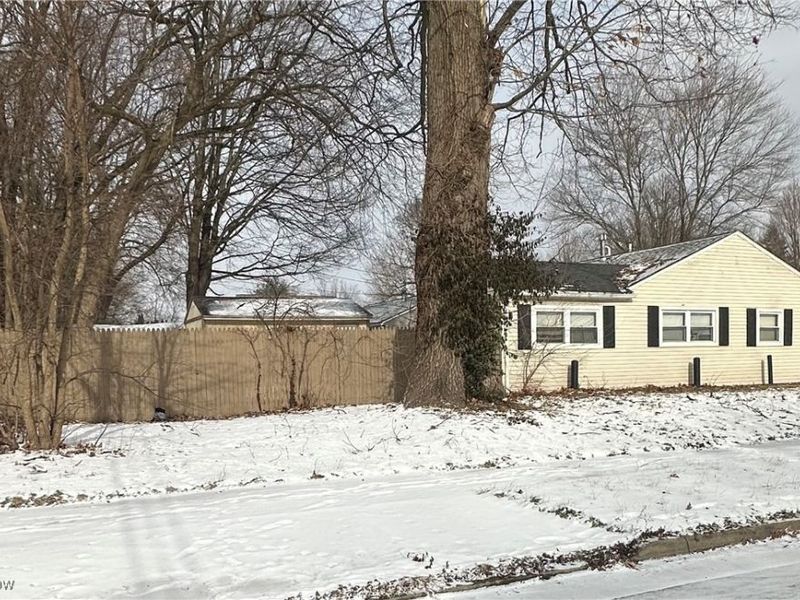 1376 Seward Avenue, Akron, OH 44320 Photo 3