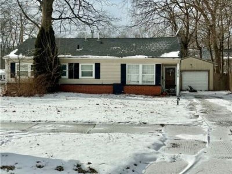 1376 Seward Avenue, Akron, OH 44320 Photo 4