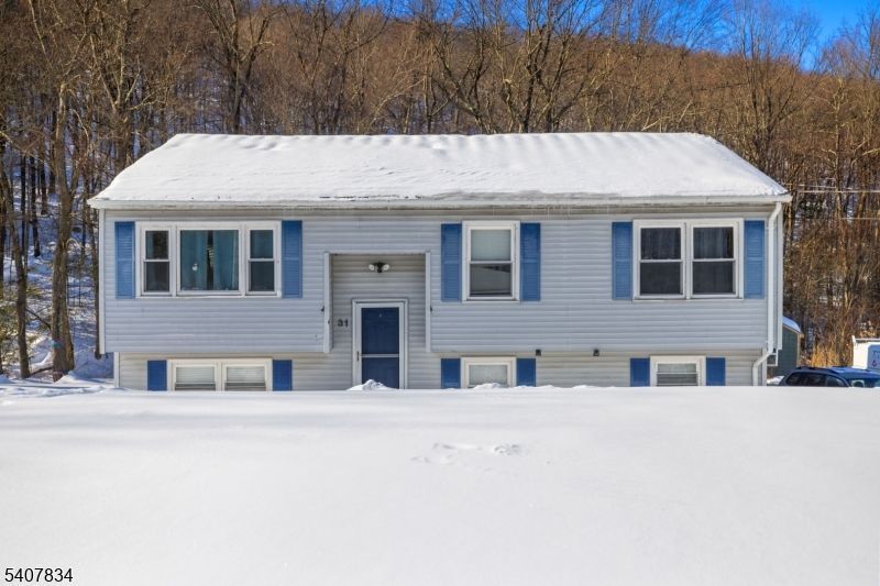 31 Meadow Ln, Vernon, NJ 07462 Main Photo