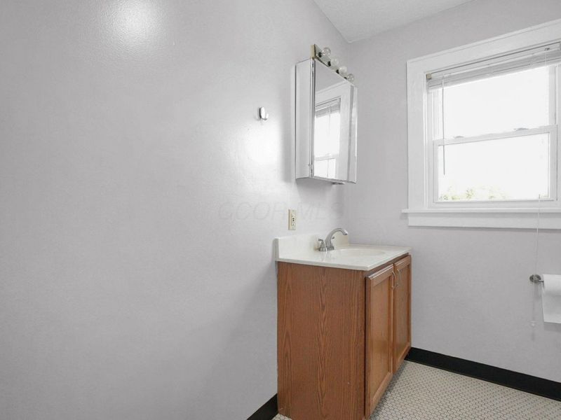1126 Northwest Boulevard, Columbus, OH 43212 Photo 16