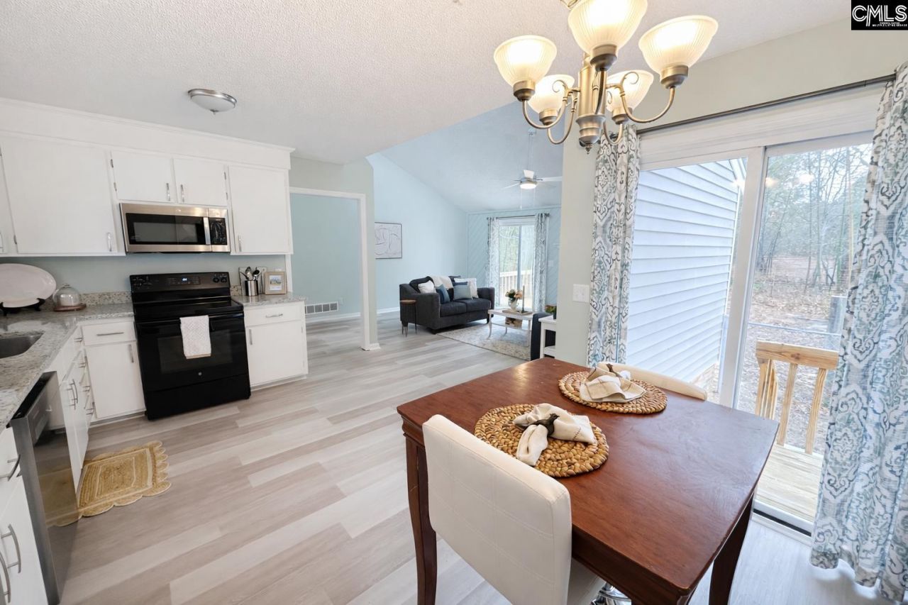 146 Darian Drive Photo 7