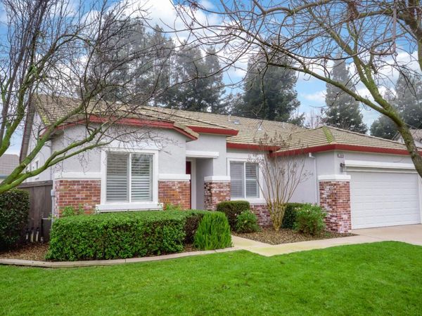 2805 Granite Park Ln, Elk Grove, CA 95758