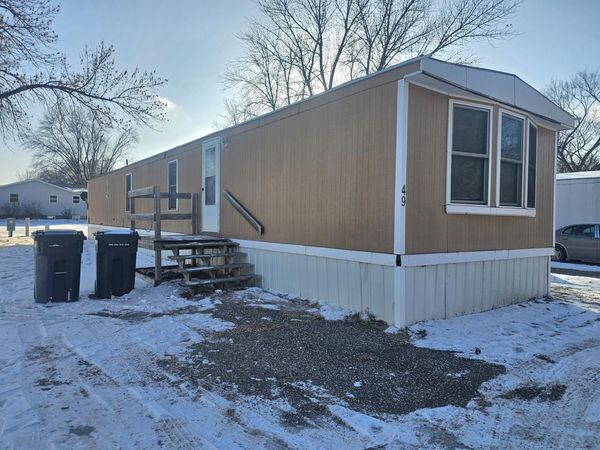 122 S Roosevelt Street, Aberdeen, SD 57401