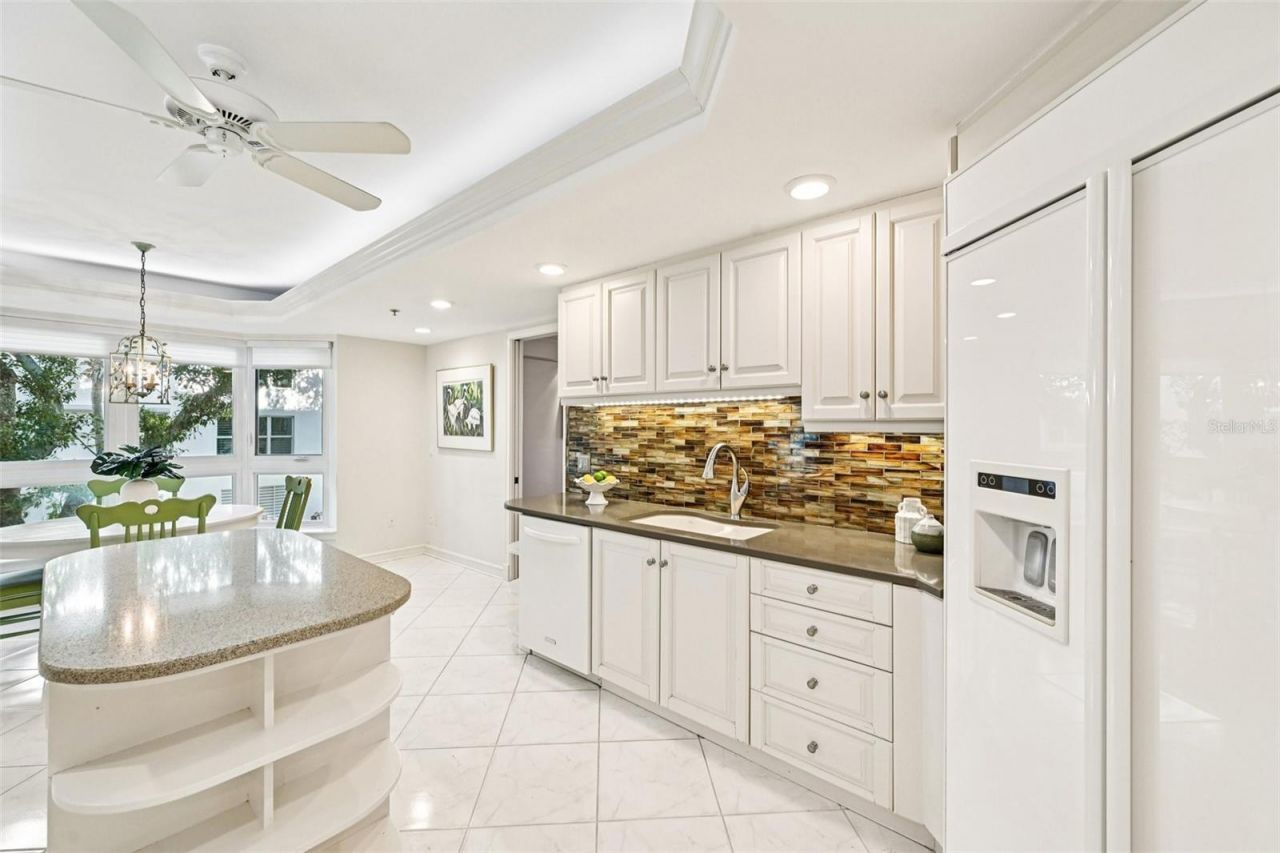 2410 Harbourside Drive, Unit 111, Longboat Key, FL 34228 Photo