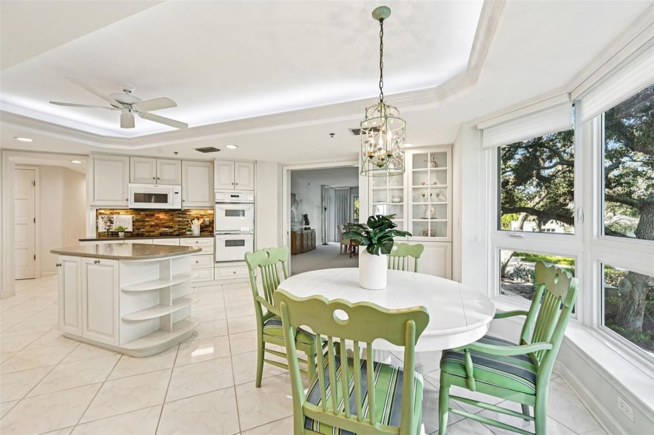 2410 Harbourside Drive, Unit 111, Longboat Key, FL 34228 Photo