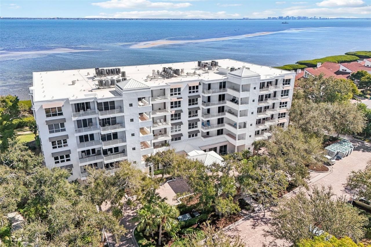 2410 Harbourside Drive, Unit 111, Longboat Key, FL 34228 Photo