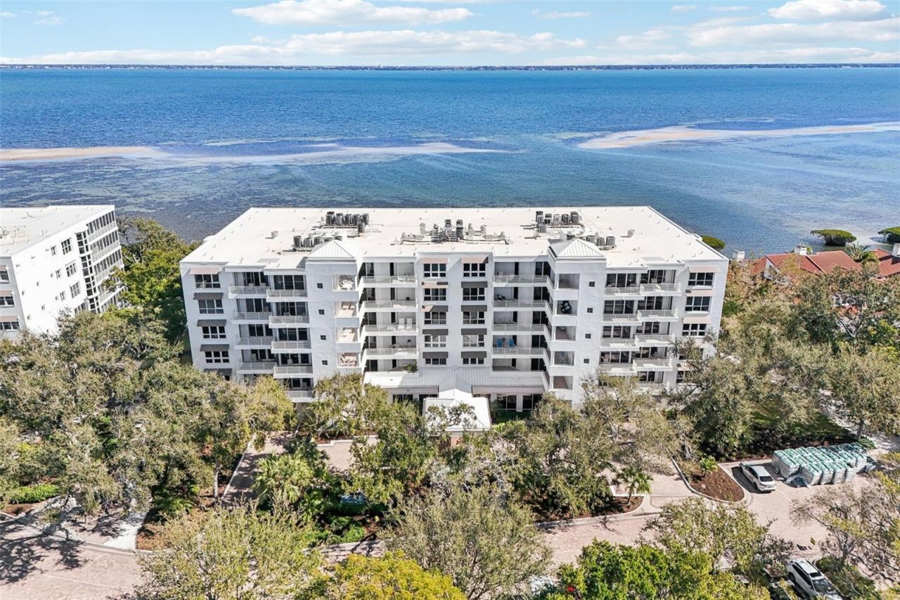 2410 Harbourside Drive, Unit 111, Longboat Key, FL 34228 Photo