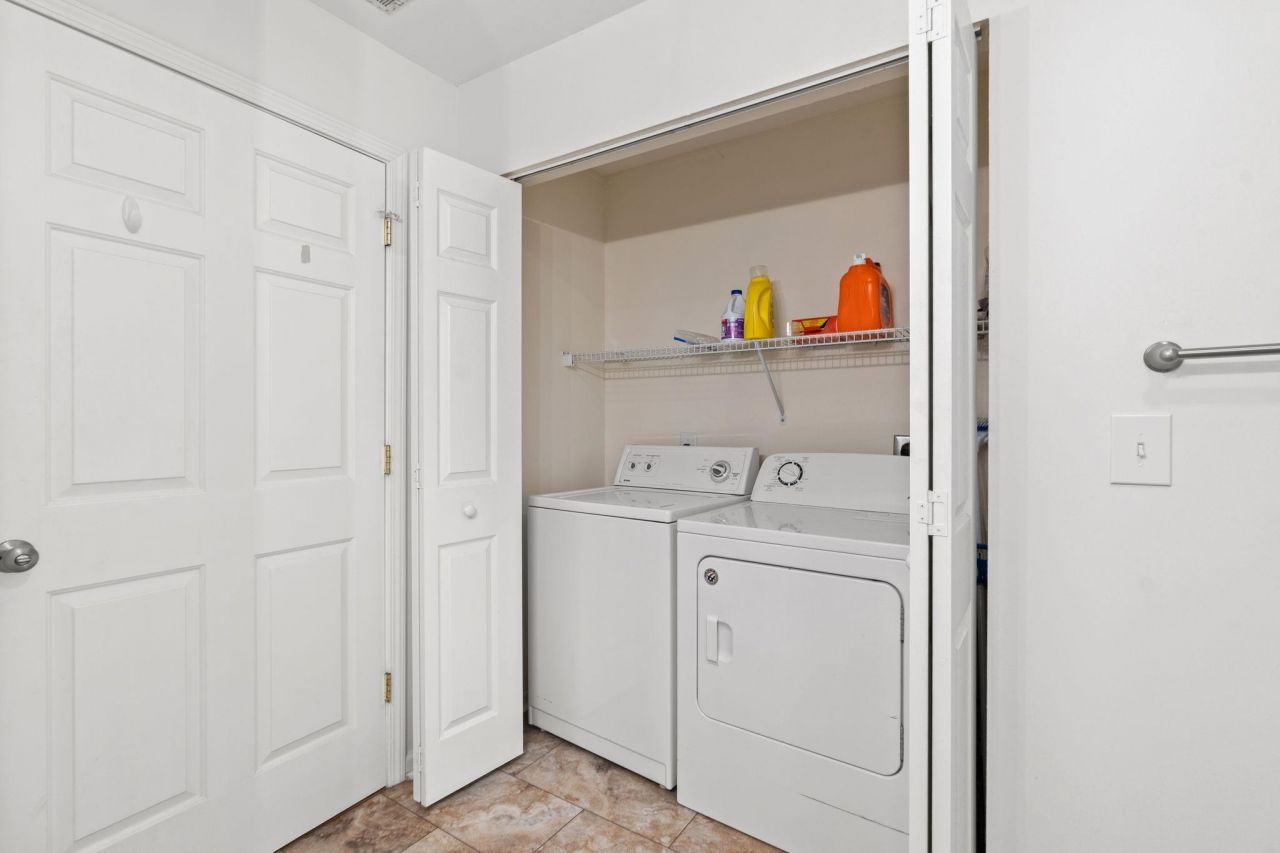 1135 Blue Stem Dr. Photo 19