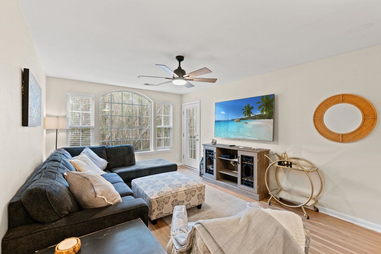 1135 Blue Stem Dr. Photo 7