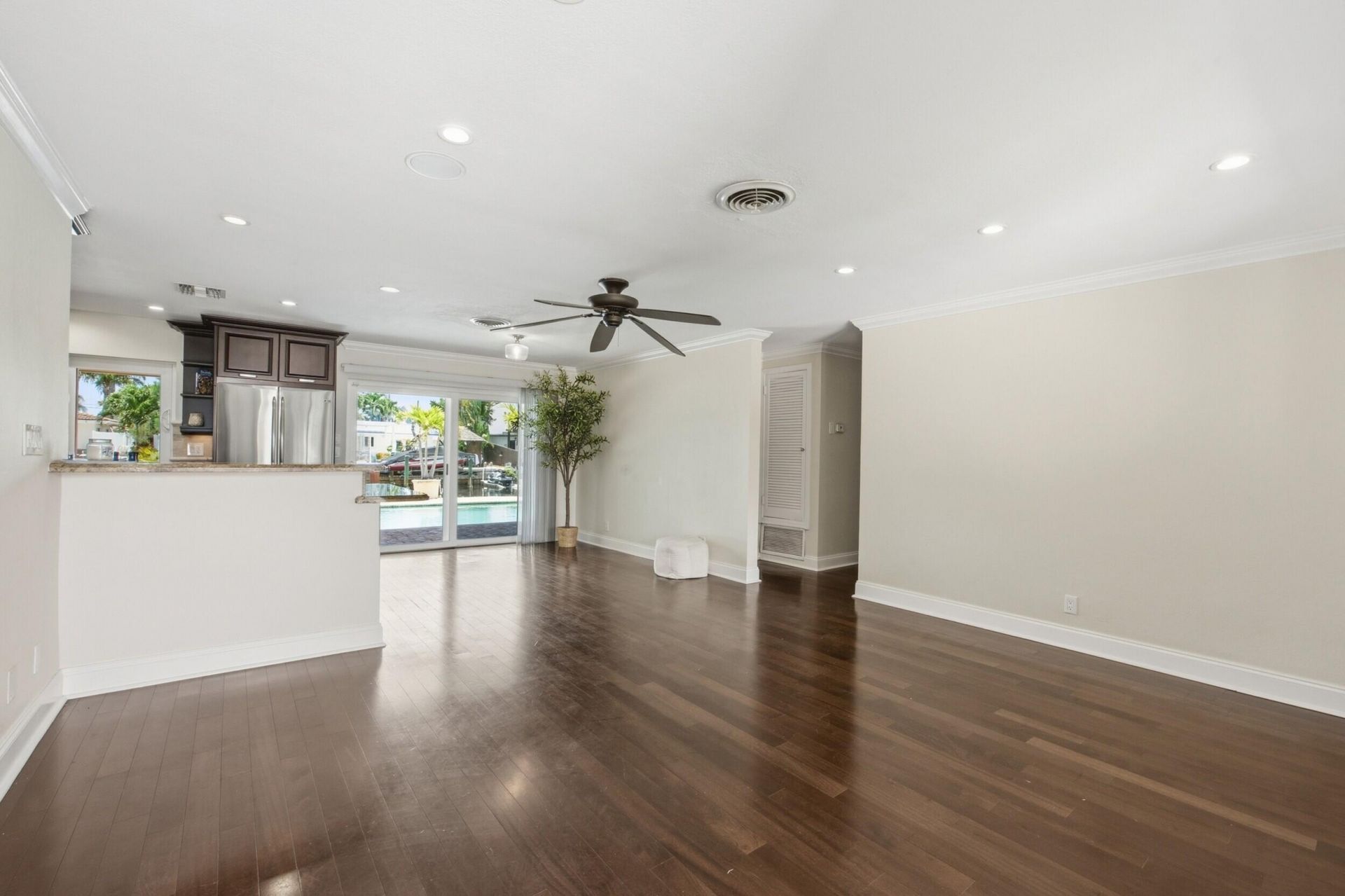 730 SE 3rd Terrace, Pompano Beach, FL 33060 Photo