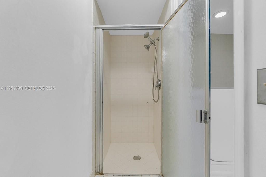 8209 Waterford Ave, Tamarac, FL 33321 Photo